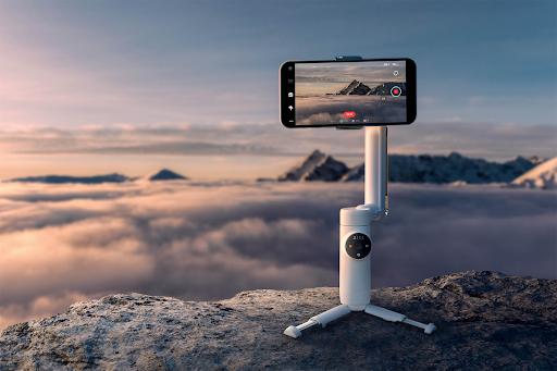 How Filmmakers Can Get the Most Out of a Smartphone Gimbal